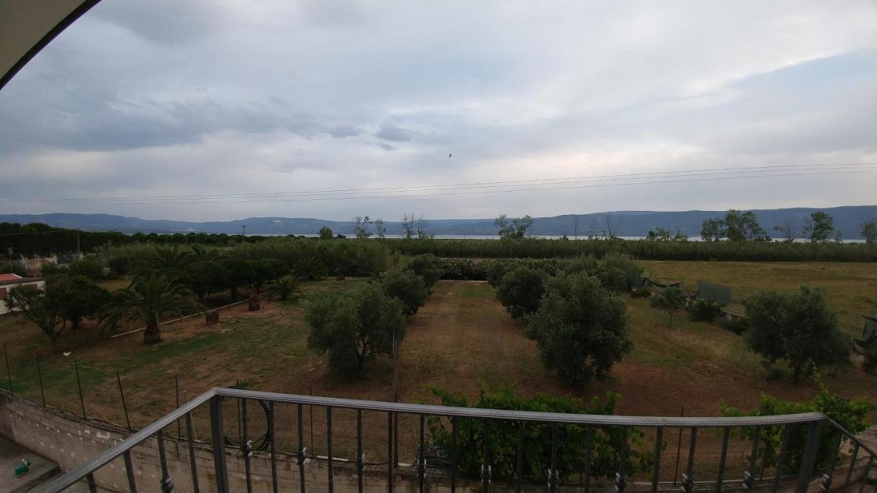 Appartamento Tra Mare E Lago フォチェ・ヴァラーノ エクステリア 写真